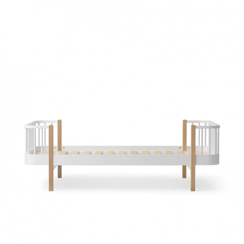 Oliver Furniture Wood Original Sänky Valkoinen/Tammi ryhmässä Sängyt / Sänkybrändit / Oliver Furniture @ Sängvaruhuset Elgen (04140301)