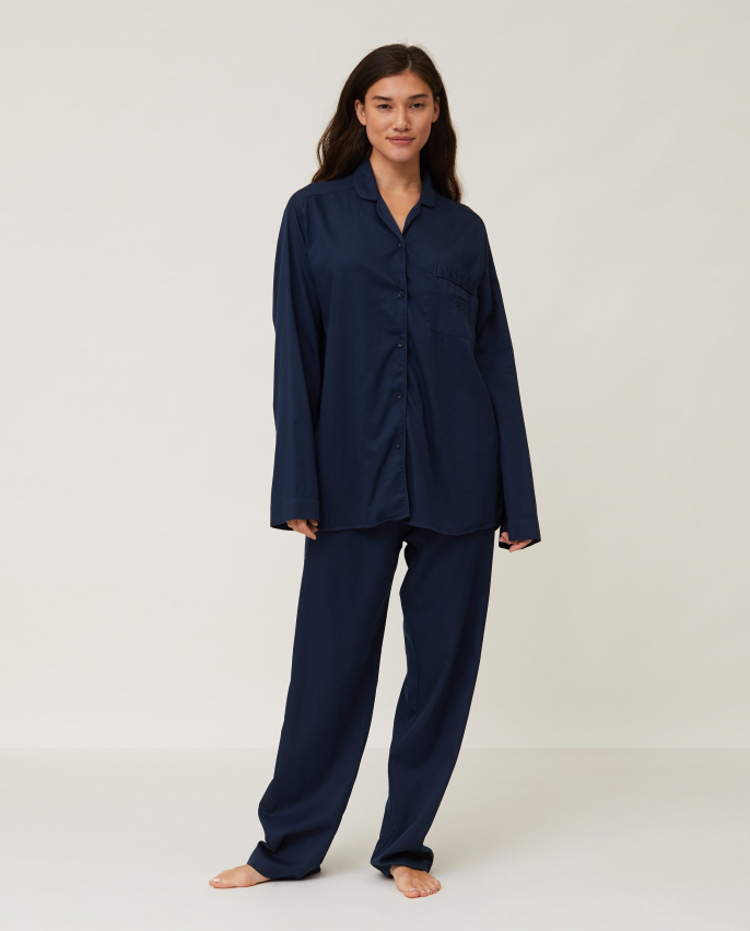 Lexington Hotel Women's Sateen Pyjamas Set Dark Blue i gruppen Sängkläder / Pyjamas / Nattskjorta hos Sängvaruhuset Elgen (10088000_556000)