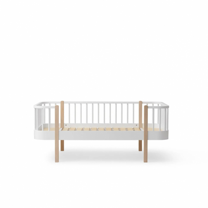 Oliver Furniture Wood Original Junior Dagsbädd Vit/Ek i gruppen Sängar / Våningssängar & Barnsängar / Växasäng hos Sängvaruhuset Elgen (04145101)