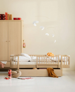 Oliver Furniture Wood Original Daybed Ek