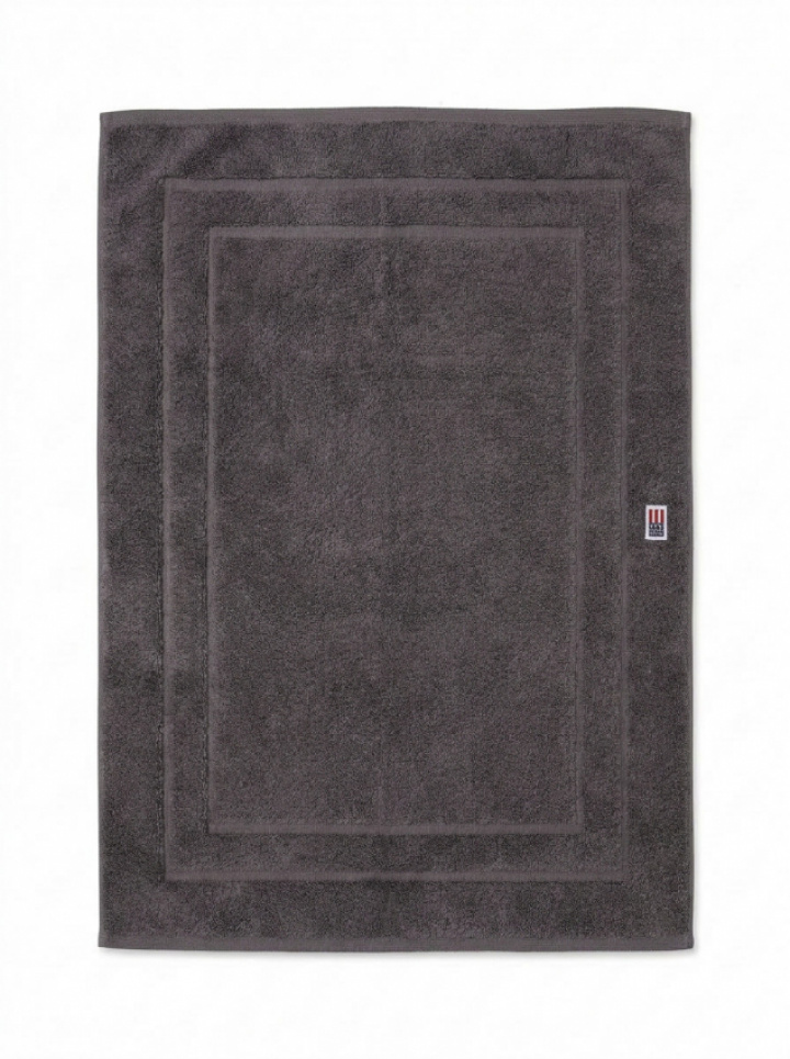 Lexington Icons Original Badrumsmatta Charcoal 50x80 cm i gruppen Tillbehör / Frotté / Lexington handdukar hos Sängvaruhuset Elgen (10002905-7850-RG85)