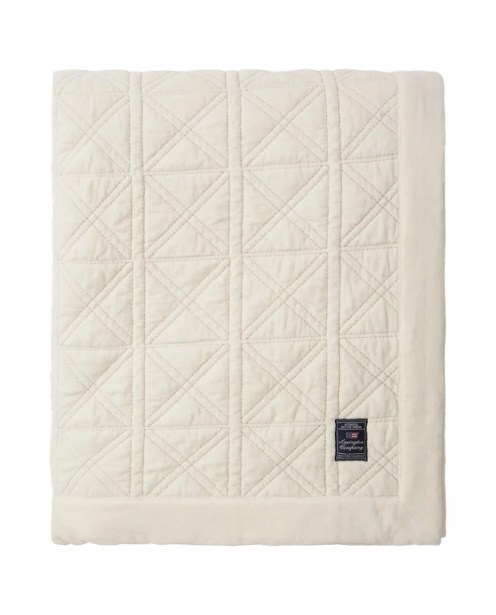 Lexington Quilted Organic Cotton Velvet Sengetæppe Snow White i gruppen Sengetøj / Sengetæppe / Sengetæppe enkeltseng hos Sängvaruhuset Elgen (1244010000)