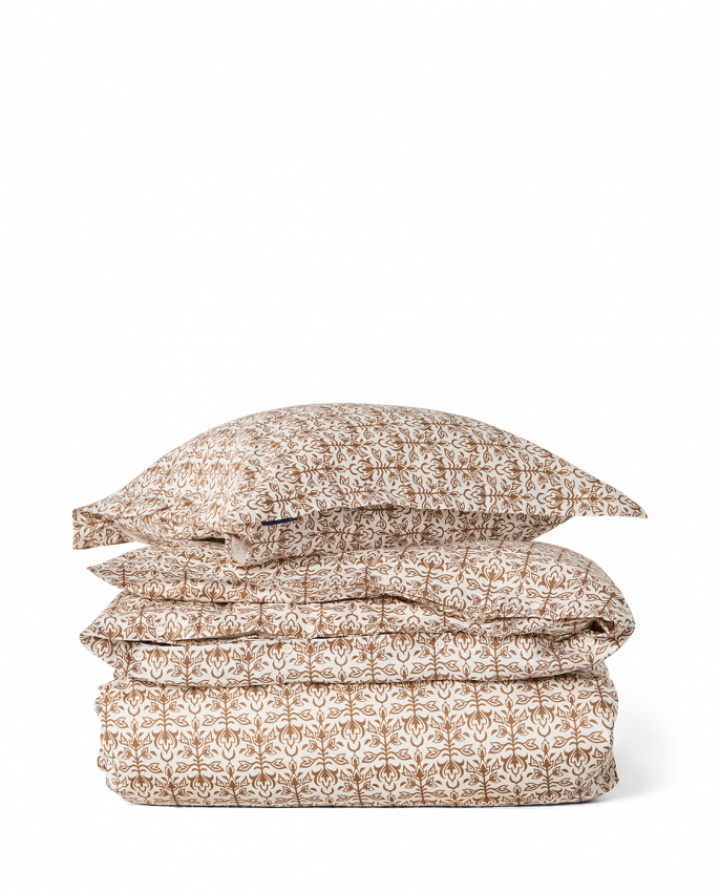 Lexington Ornament Cotton Sateen Sengetøjssæt White/Fudge i gruppen Sengetøj / Dynebetræk sæt hos Sängvaruhuset Elgen (12630009-1814-S17500)