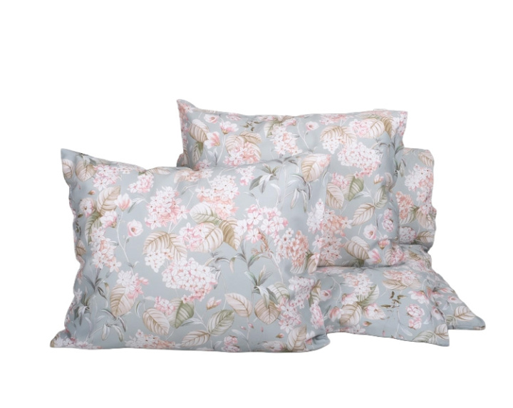Värnamo of Sweden Lomma Påslakanset Aqua 150x210 cm med blommönster i pastellfär