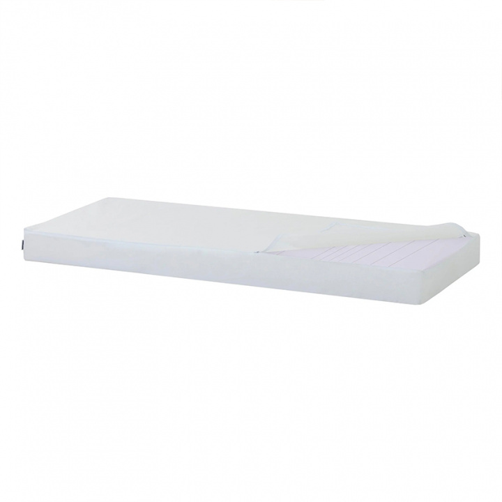 Hoppekids Kallskumsmadrass inkl. överdrag 90x200 cm (9 cm) i gruppen Bäddmadrasser / Barnmadrasser hos Sängvaruhuset Elgen (41-0509-WH-09A)