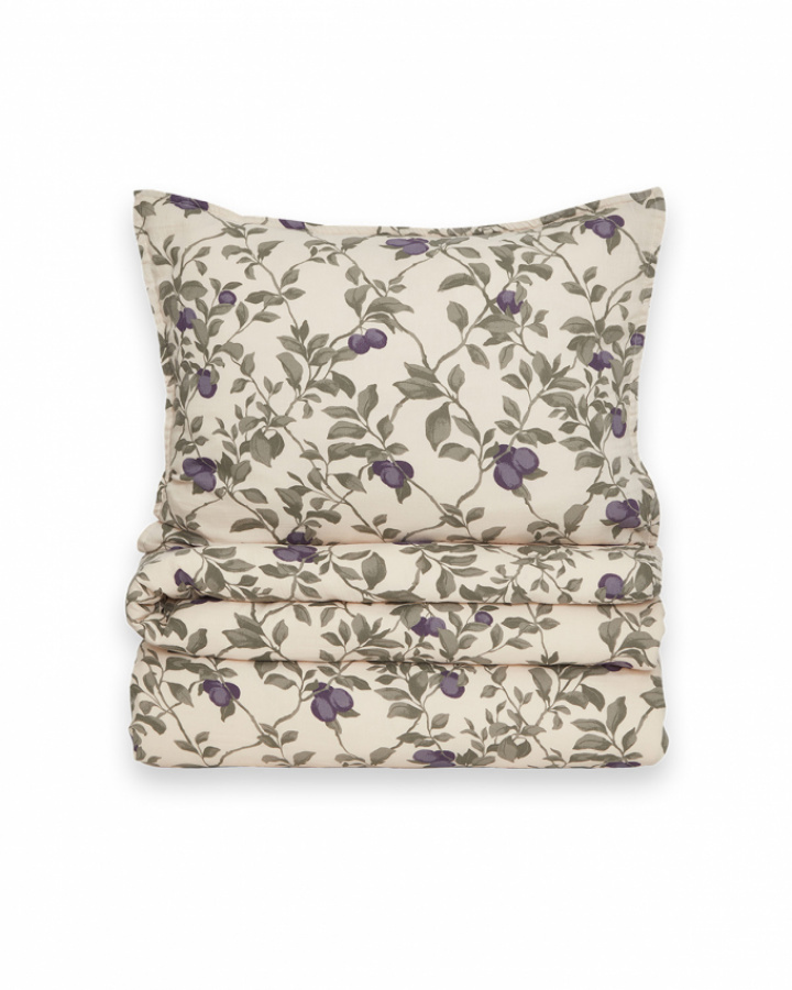 Garbo & Friends Påslakanset Muslin Plum 150x210 cm i gruppen Sängkläder / Påslakanset hos Sängvaruhuset Elgen (GF148022-8000-39SE)