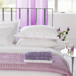 Designers Guild Chenevard Damson & Magenta Throw